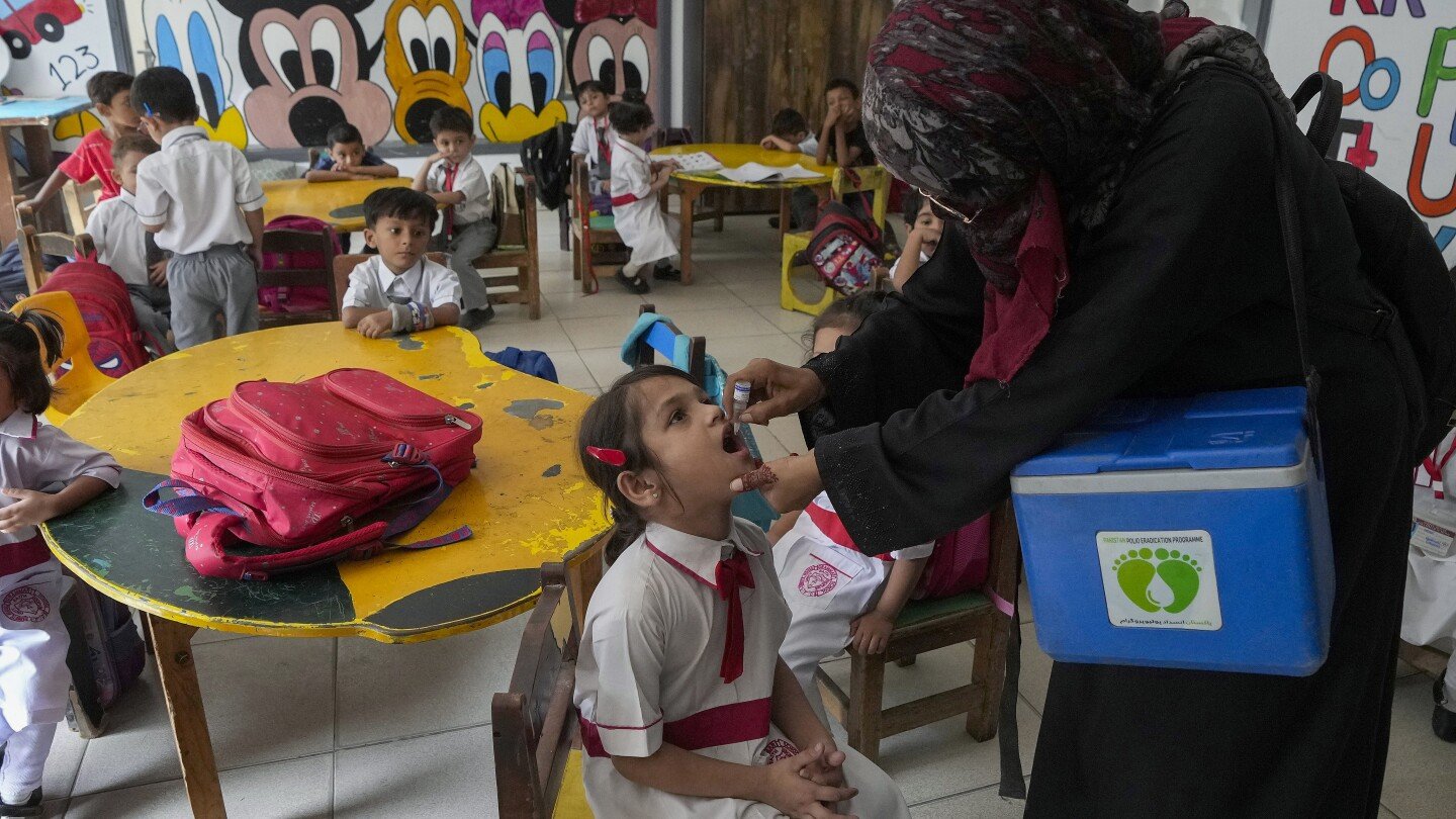 pakistan-begins-another-vaccination-campaign-after-a-worrying-surge-in-polio-cases