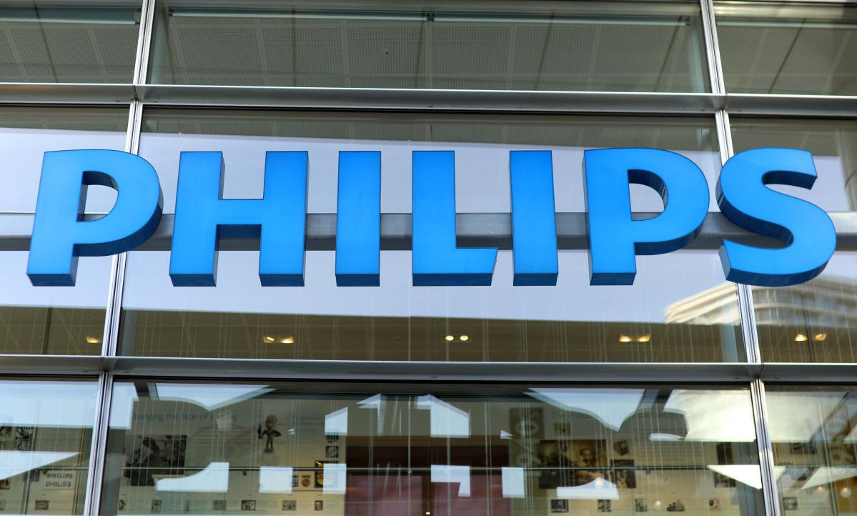 philips-stock-sinks-16%-on-lower-full-year-guidance,-china-drags-on-earnings