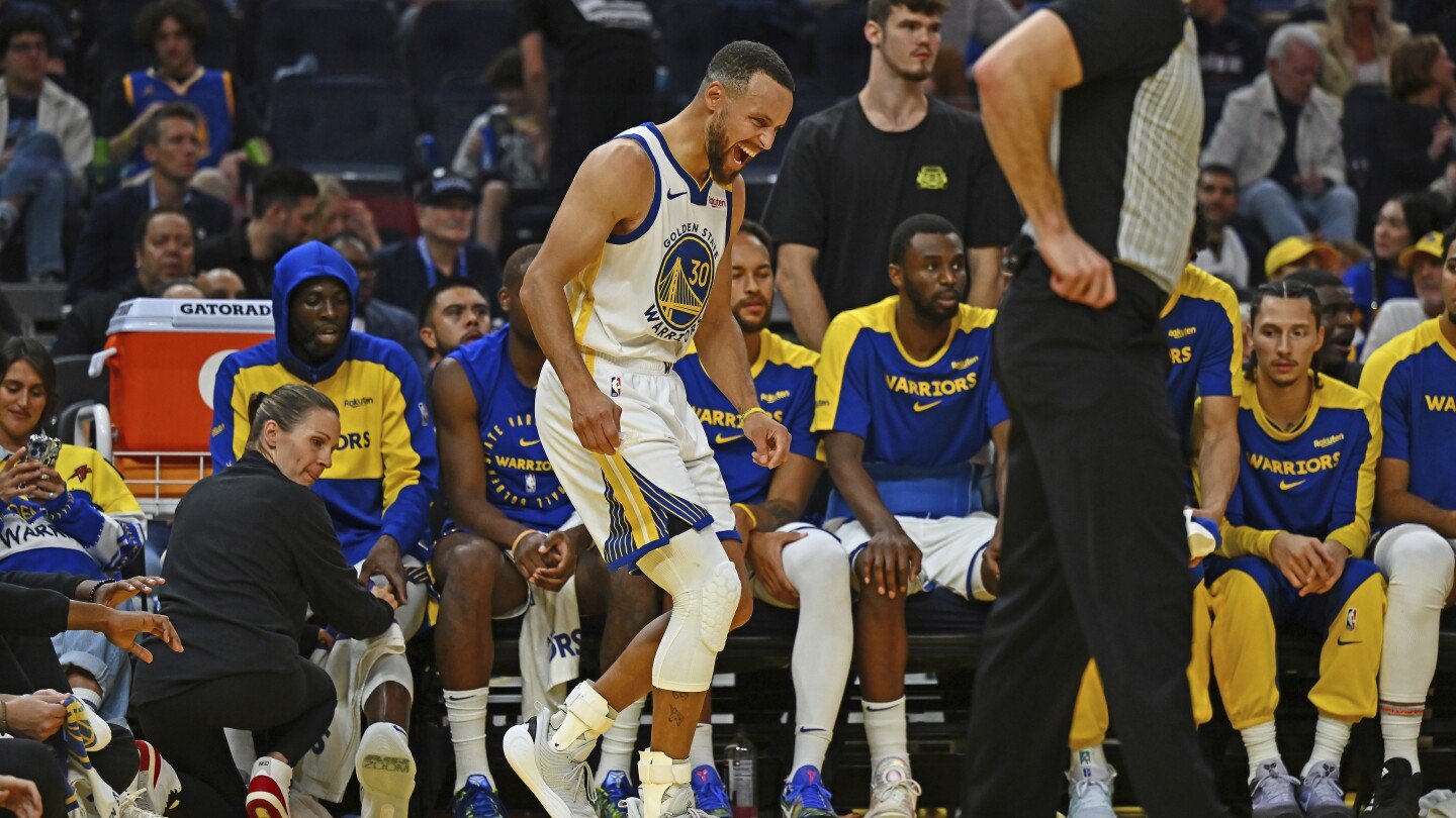 stephen-curry-will-miss-at-least-two-games-for-warriors-with-left-ankle-injury