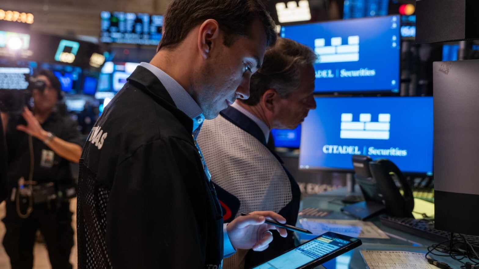 tuesday’s-big-stock-stories:-what’s-likely-to-move-the-market-in-the-next-trading-session