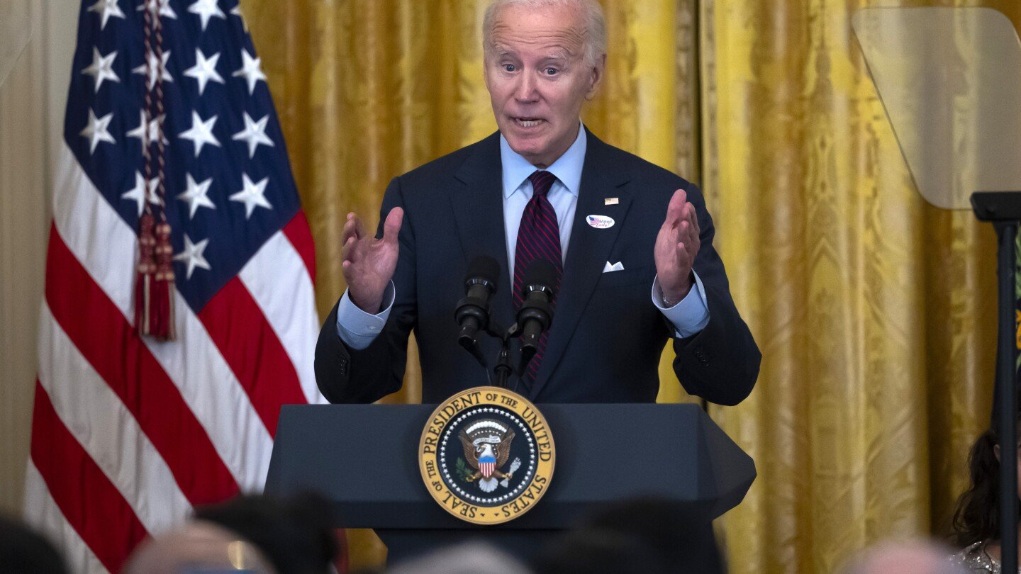 in-a-visit-to-baltimore,-biden-will-announce-$3-billion-to-reduce-carbon-emissions-at-us-ports