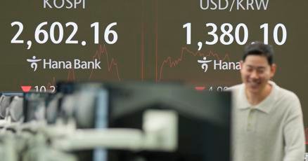 stock-market-today:-rising-tech-stocks-send-nasdaq-toward-record