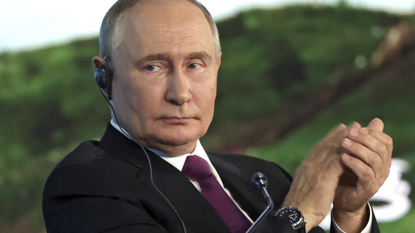 how-putin-views-the-choice-between-harris-and-trump,-and-what-the-election-means-for-russia