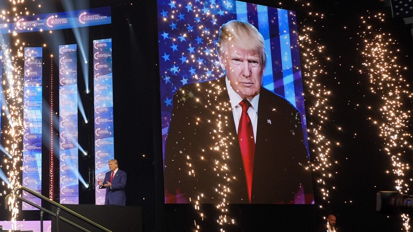 inside-‘the-weave’:-how-donald-trump’s-rhetoric-has-grown-darker-and-windier