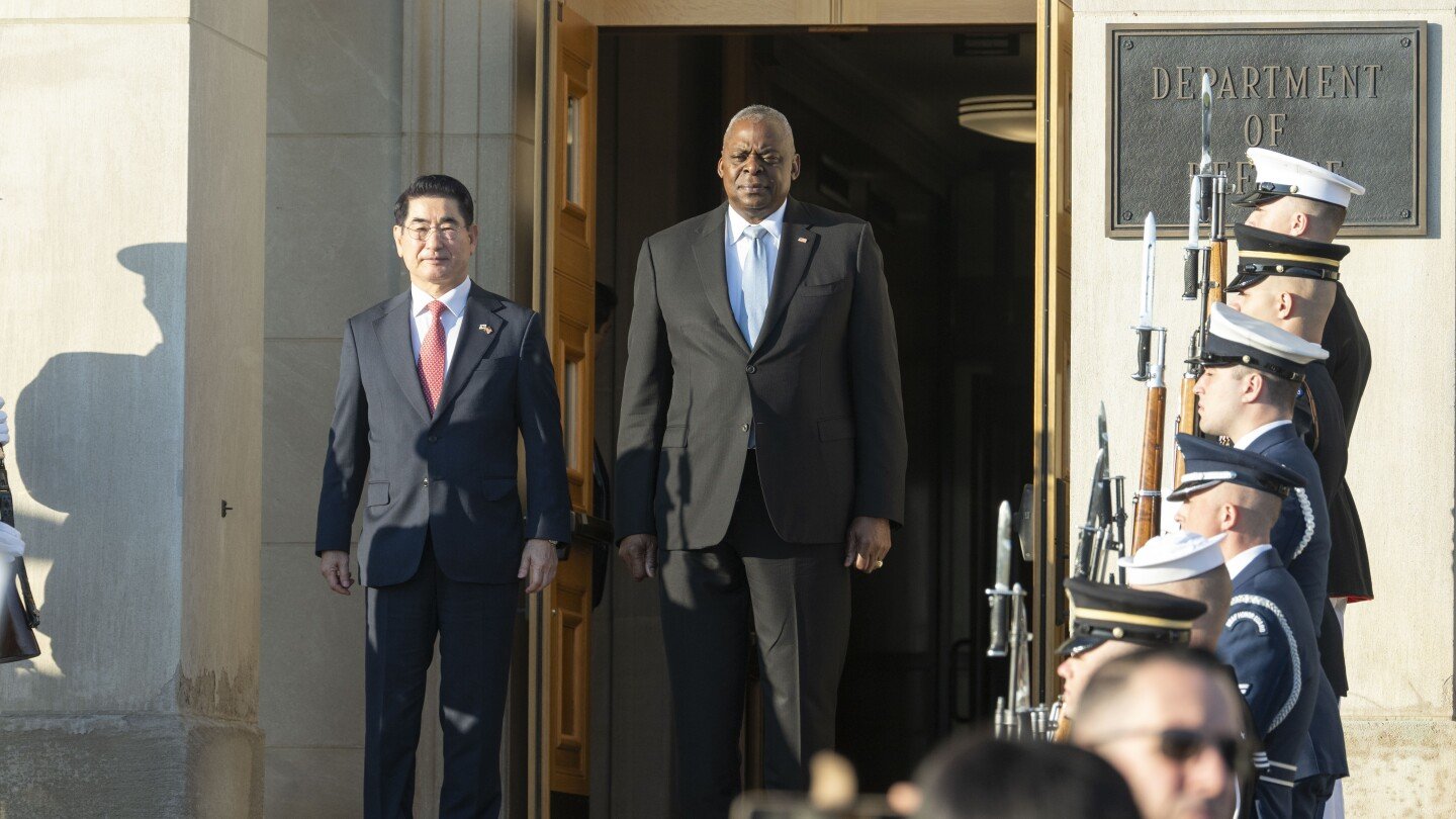 north-korean-troop-deployment-in-russia-is-key-topic-as-us-and-south-korean-leaders-meet