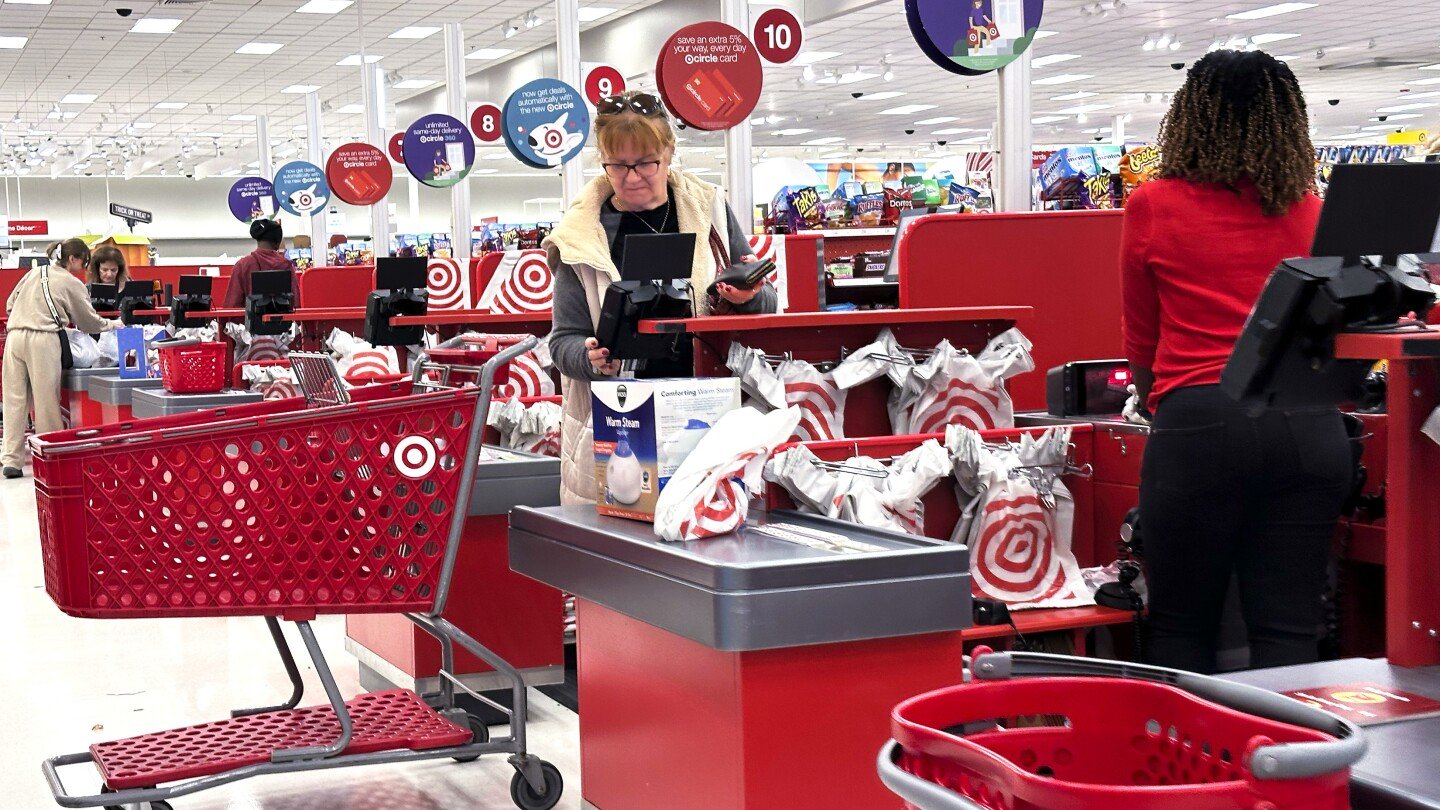 inflation-gauge-closely-watched-by-the-fed-falls-to-lowest-level-in-3-1/2-years