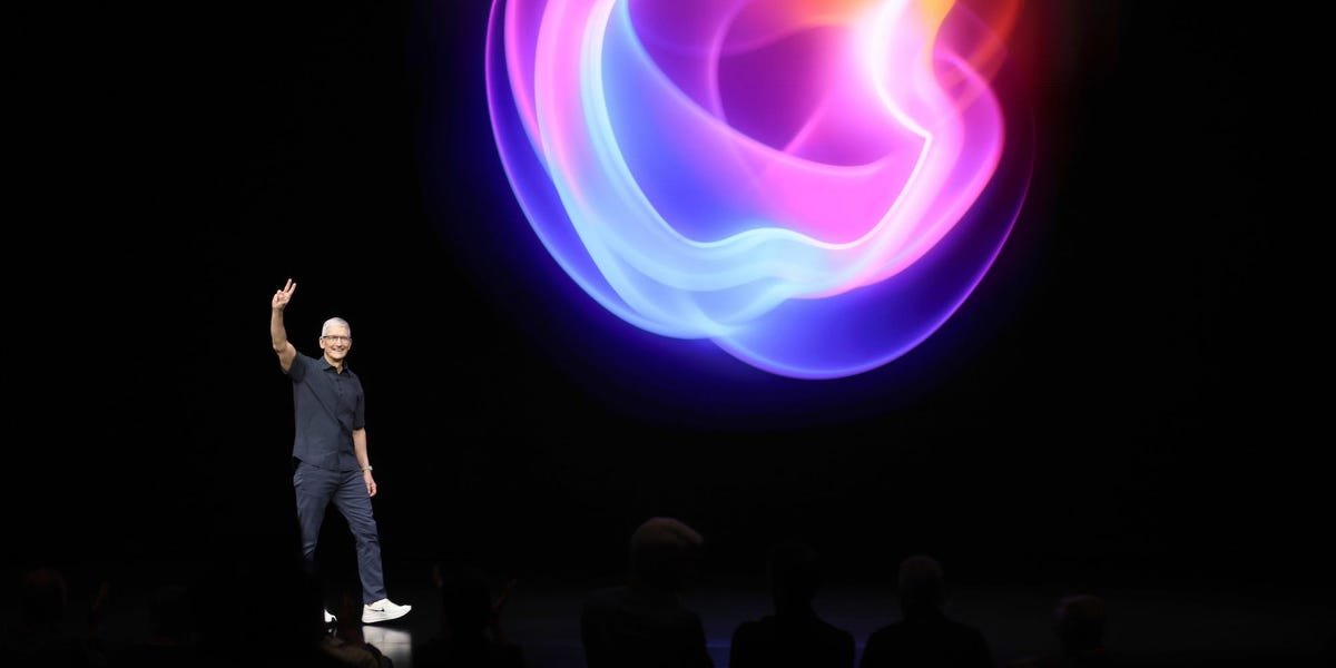 stock-market-today:-indexes-drop-as-tech-shares-slide-before-apple,-amazon-earnings