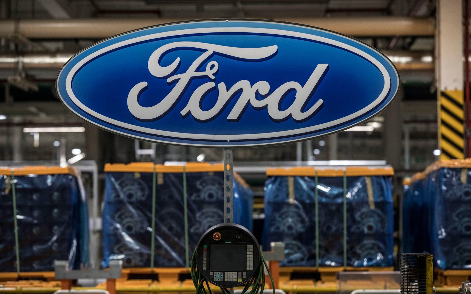 More than 1,000 Ford staff will go on strike on Wednesday