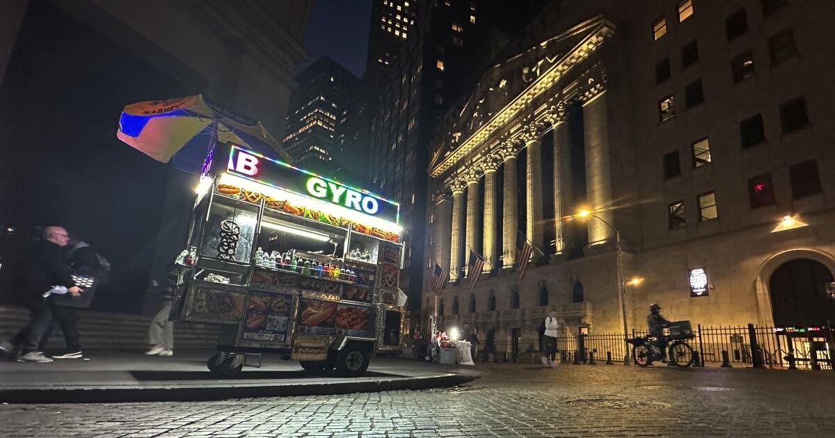 stock-market-today:-amazon-leads-wall-street-higher