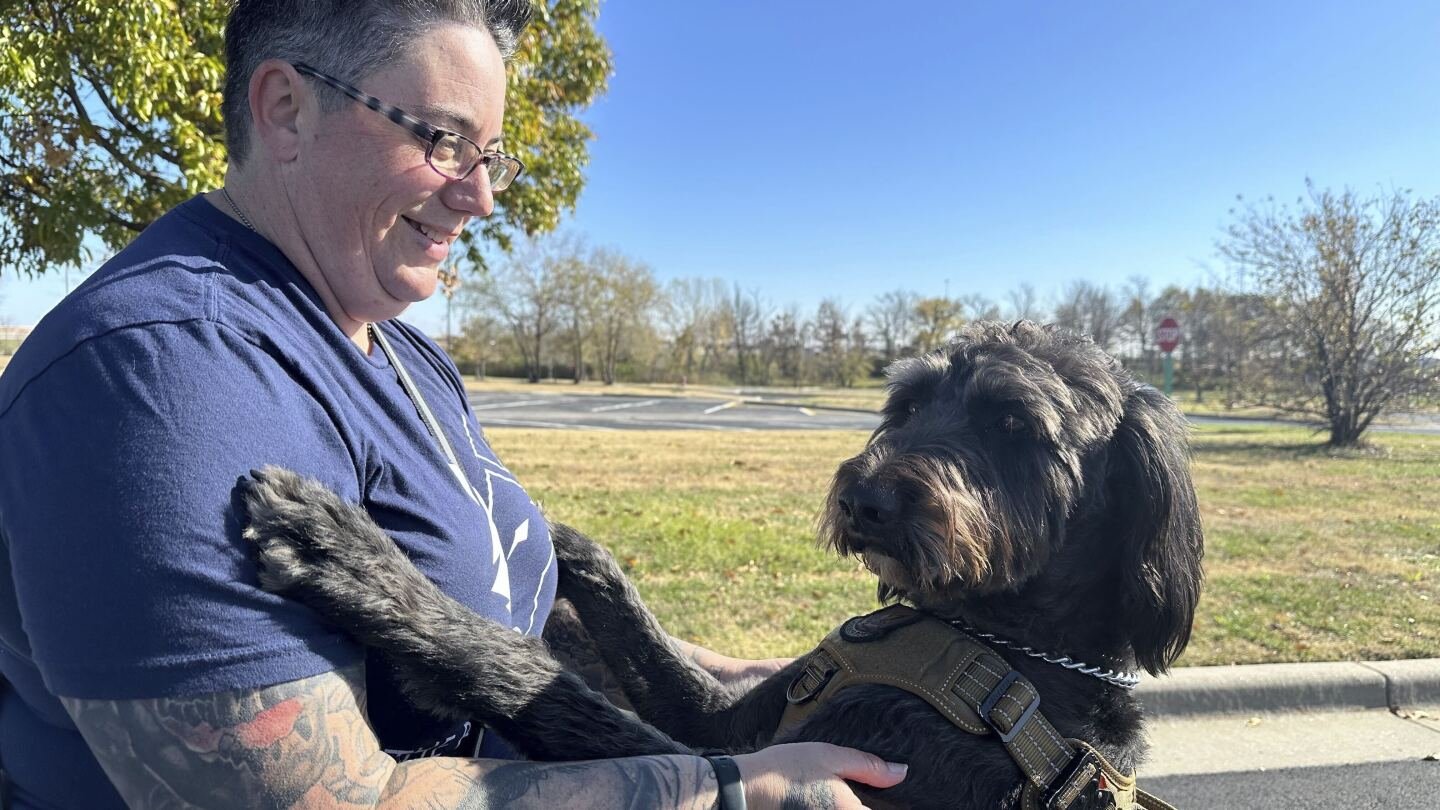 ‘i-got-my-life-back.’-veterans-with-ptsd-making-progress-thanks-to-service-dog-program