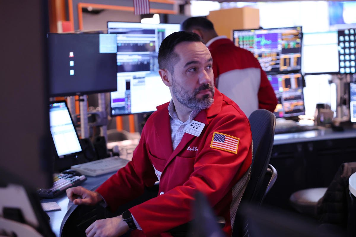 stock-market-today:-dow-leads-stocks-down-as-record-setting-rally-takes-a-breather