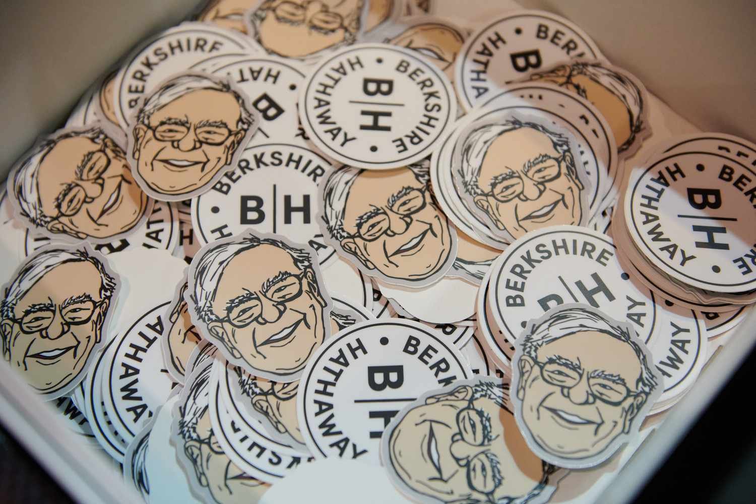 why-has-warren-buffett-been-selling-so-much-stock?