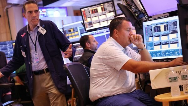 wall-street-today:-us-stocks-subdued-ahead-of-chip-giant-nvidia-earnings