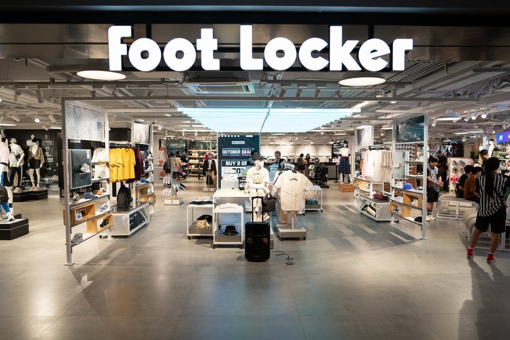 foot-locker-to-gain-from-strengthened-partnership-with-nike:-analyst-forecasts-earnings-recovery-next-year