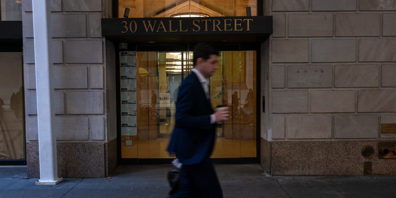 stock-market-today:-dow-futures-climb-after-trump-picks-bessent-to-be-treasury-secretary-nominee