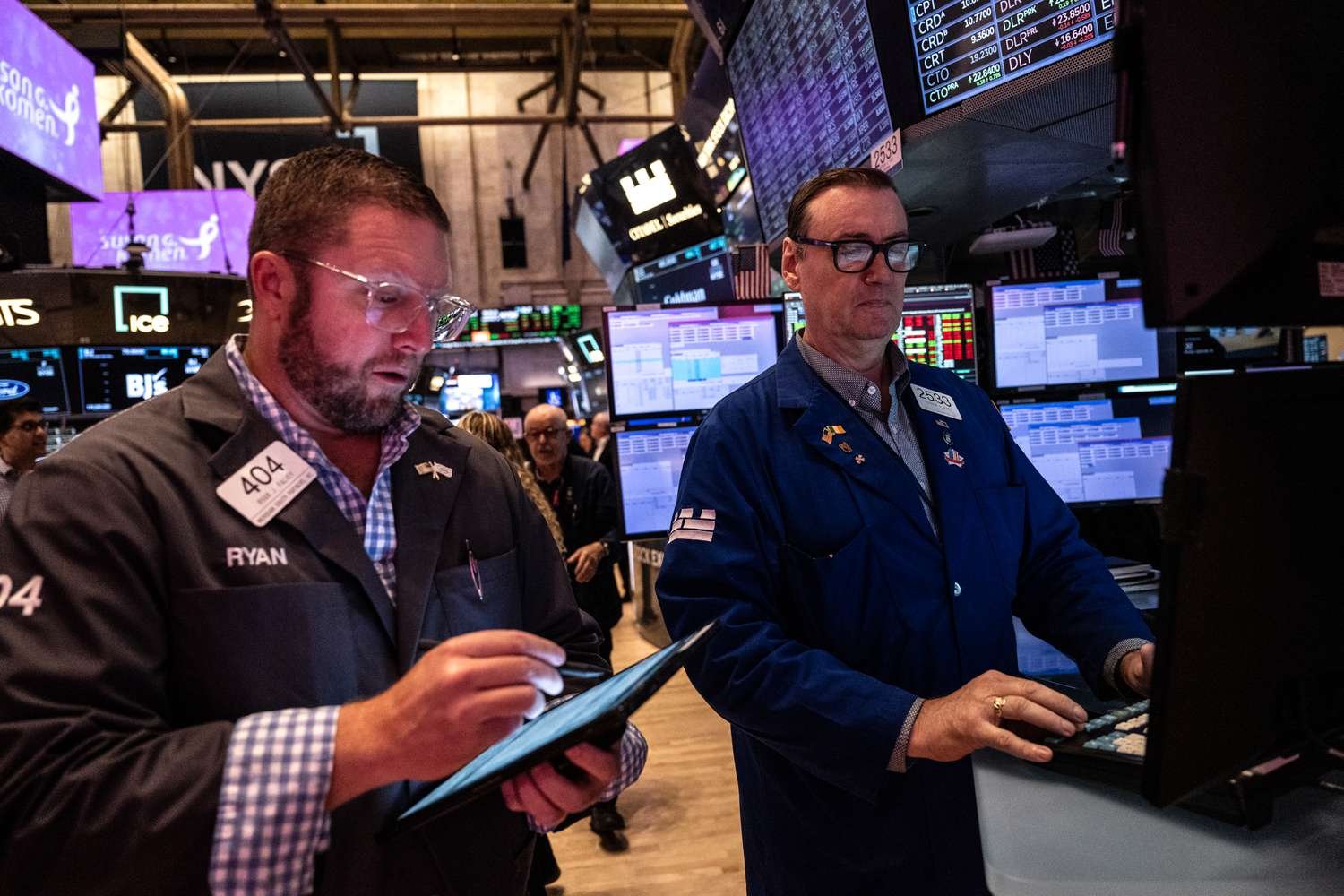 dow-jones-today:-stock-futures-rise-as-major-indexes-near-record-highs