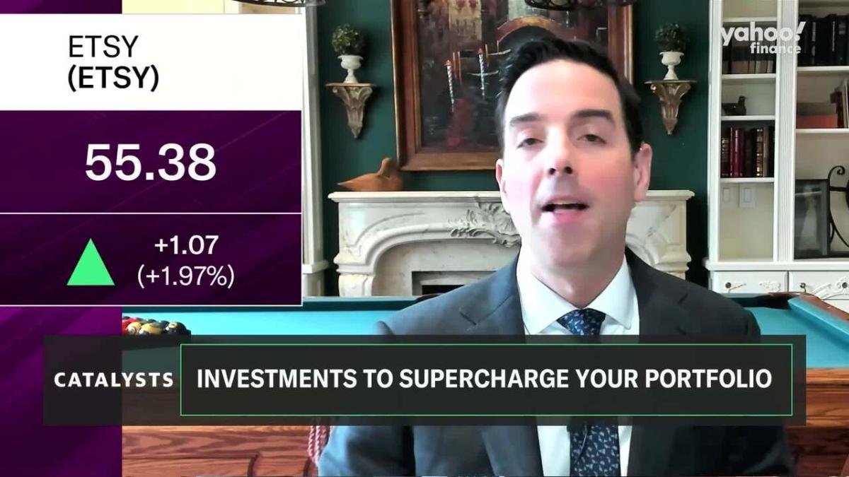 bonds,-etsy-stock-are-the-best-buys-in-2025:-strategist