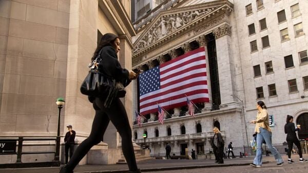 wall-street-holiday:-nasdaq,-nyse-to-close-early-on-account-of-black-friday;-s&p-near-record-high,-up-25%-ytd
