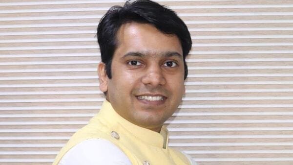 Stock Market News Today Live Updates: Breakout stocks to buy or sell: Sumeet Bagadia recommends five shares to buy today