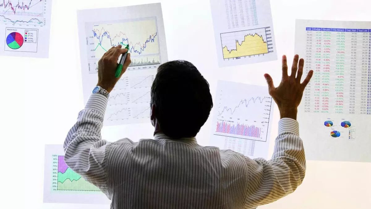 share-market-live-updates-december-3,-2024:-stock-to-buy-today:-national-aluminium-company-(₹243.25)