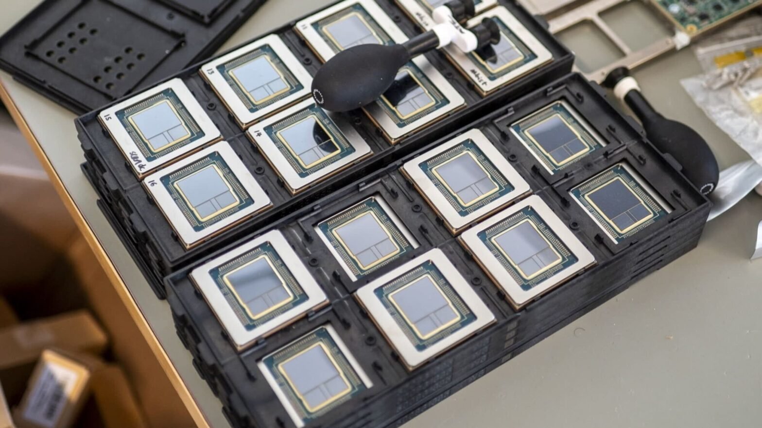 wall-street’s-ai-powered-rally-risks-‘correction’,-vanguard-warns