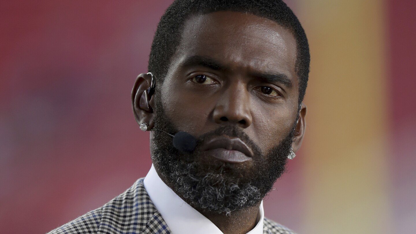 hall-of-famer-randy-moss-is-stepping-away-from-espn-for-an-extended-time-to-deal-with-health-issue