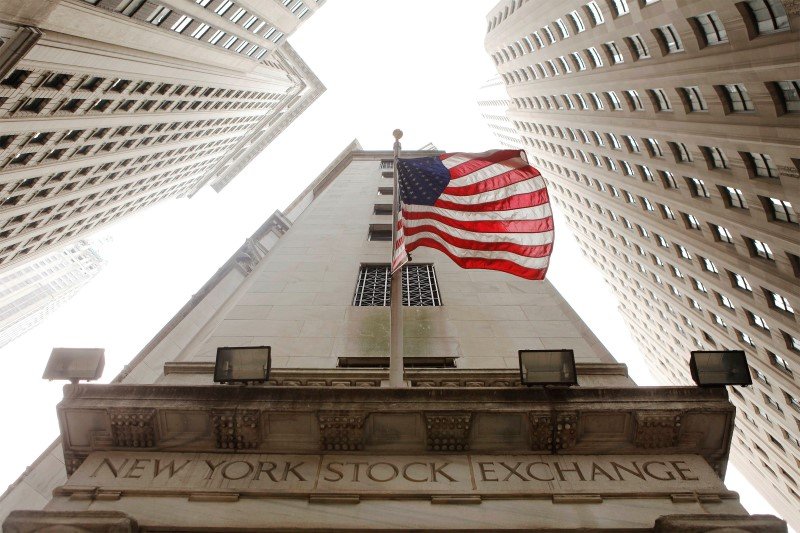 us-stock-futures-flat-as-markets-weigh-rate-outlook,-syria-tensions-by-investing.com