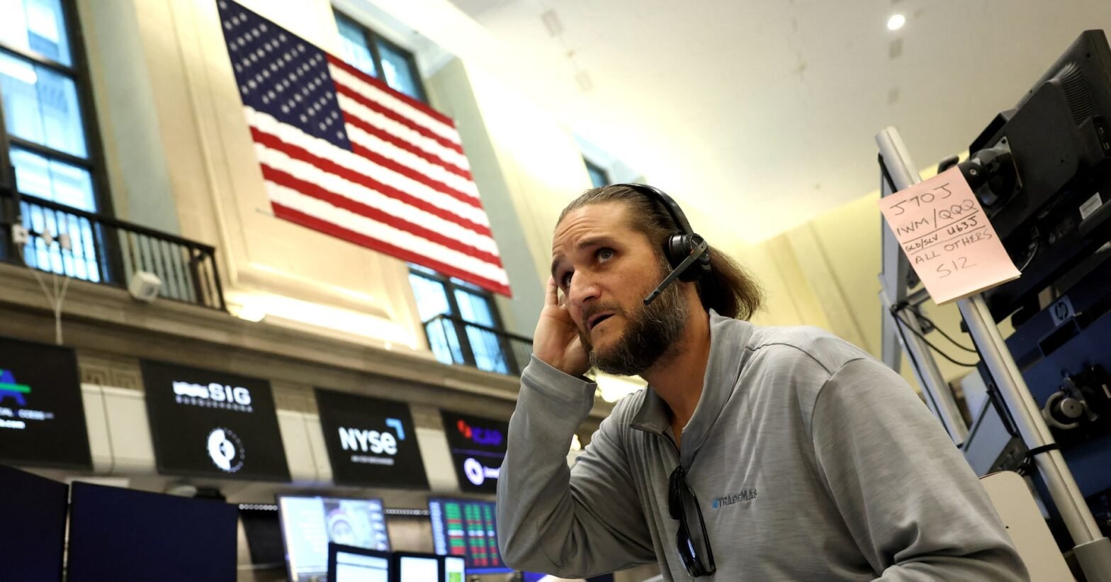 strong-momentum-makes-it-hard-to-bet-against-‘freight-train’-us-stock-rally