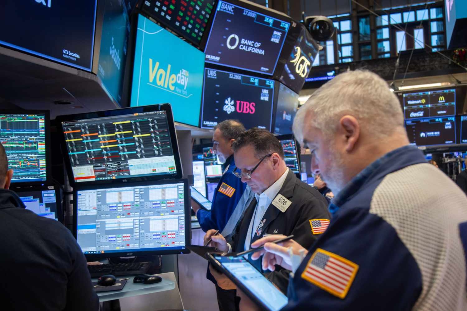 dow-jones-today:-stock-futures-mixed-to-start-week-of-inflation-data;-nvidia-slips-on-china-probe