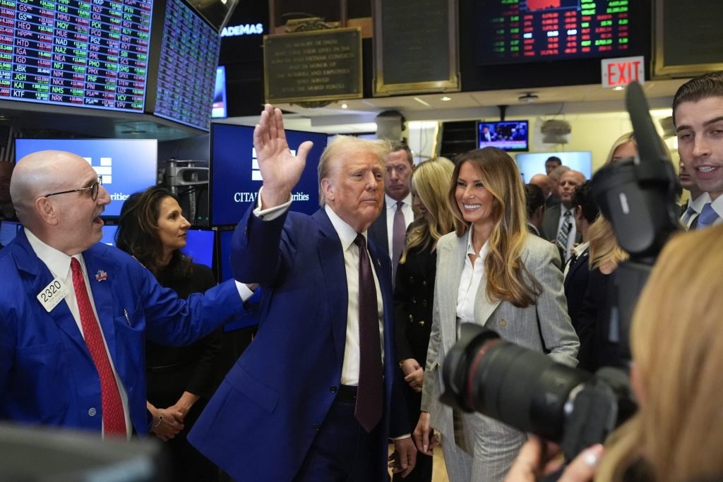 stock-market-today:-wall-street’s-rally-stalls-as-nasdaq-pulls-back-from-its-record