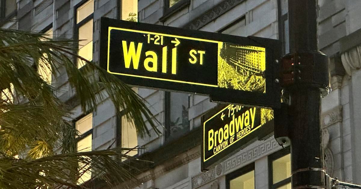 stock-market-today:-wall-street-opens-higher-and-claws-back-some-of-this-week’s-losses