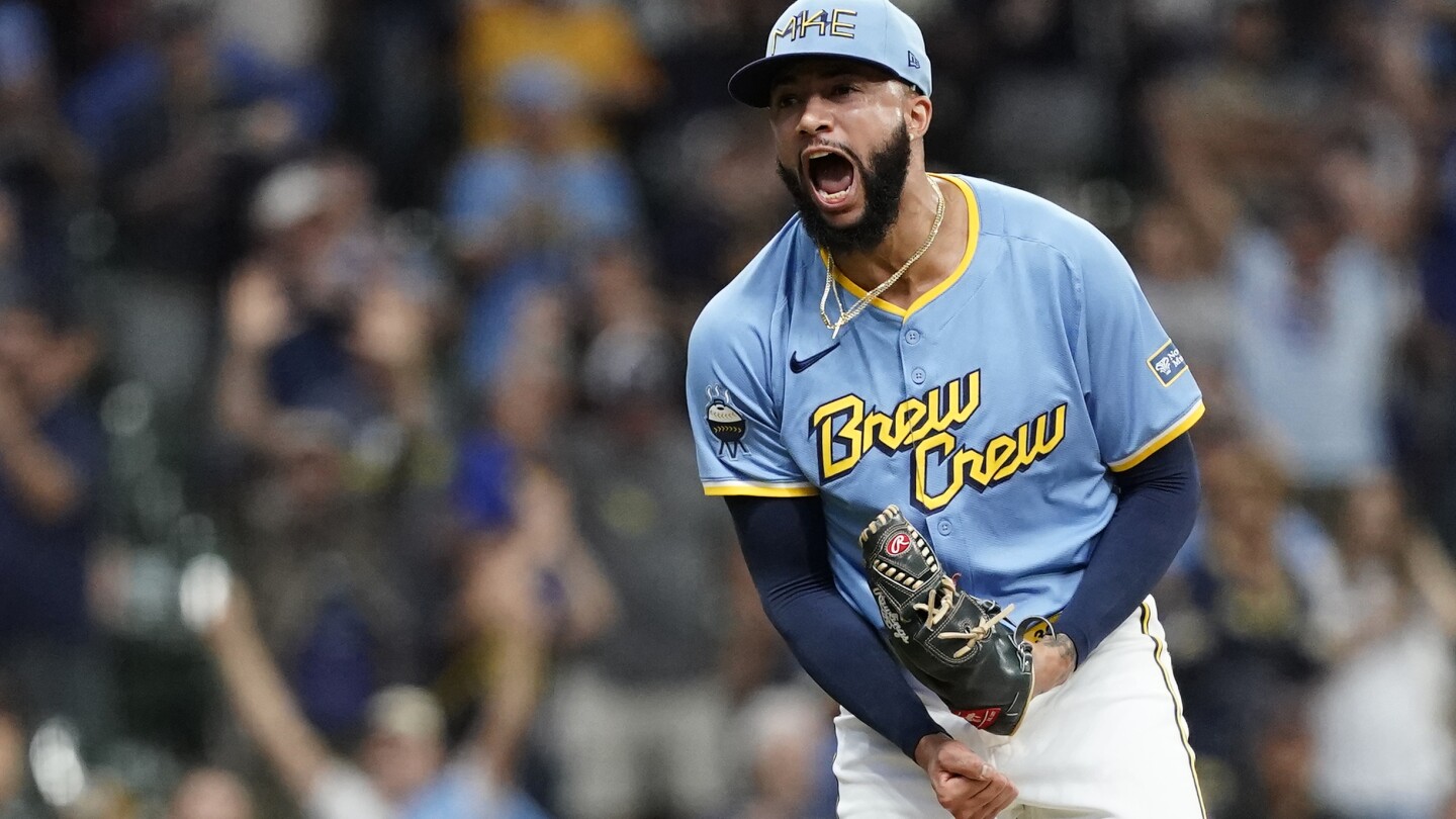 yankees-to-acquire-closer-devin-williams-from-brewers-for-nestor-cortes,-chad-durbin,-ap-source-says