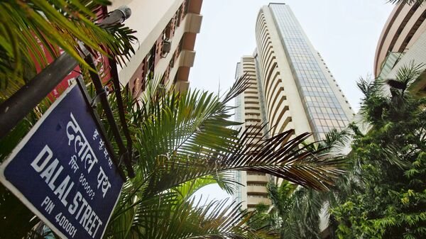 stock-market-news-today-live-updates-on-december-15,-2024-:-week-ahead:-us-fed-policy,-fii-inflows,-crude-oil-prices,-global-cues-among-key-market-triggers-as-nifty-eyes-25,000