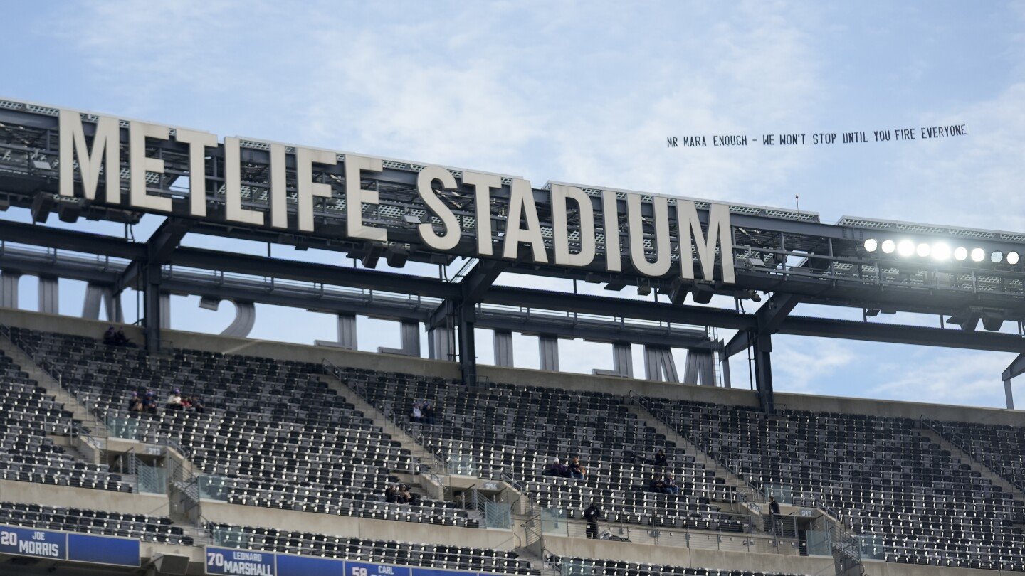 mara-gets-another-aerial-message-to-thrash-the-giants-before-game-against-the-ravens