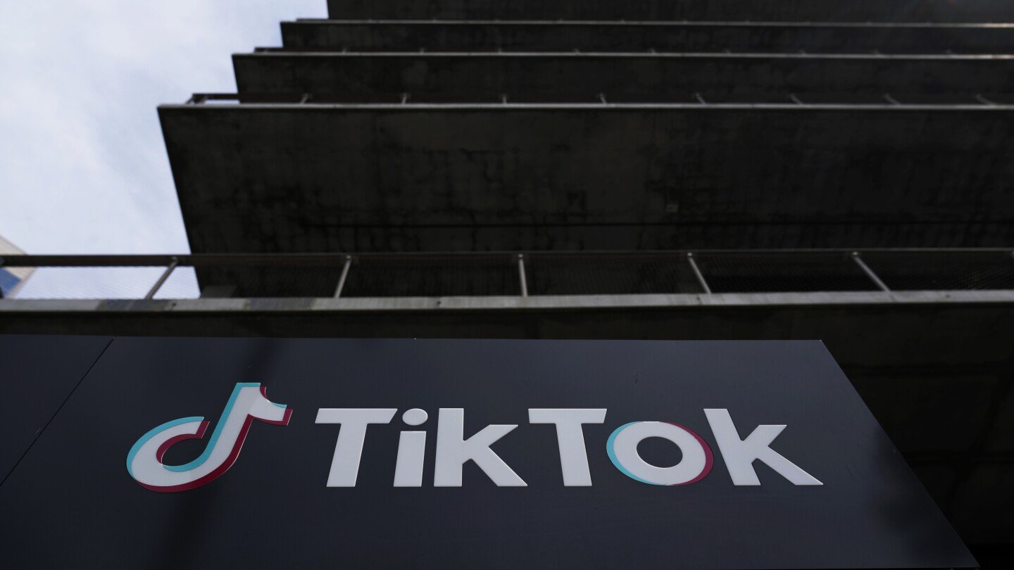 tiktok-asks-the-supreme-court-for-an-emergency-order-to-block-a-us-ban-unless-it’s-sold