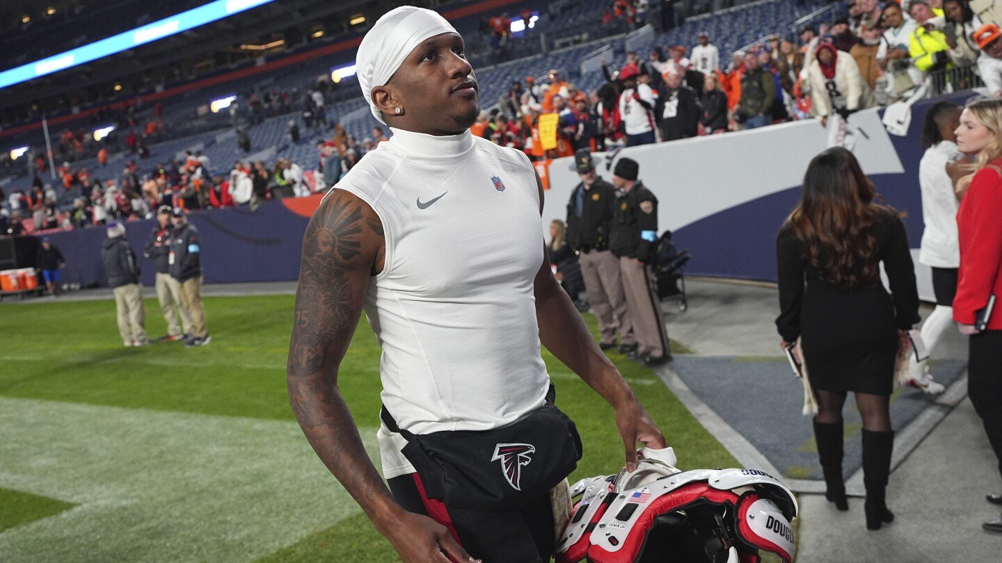falcons-name-rookie-michael-penix-jr.-as-starting-qb,-benching-veteran-kirk-cousins