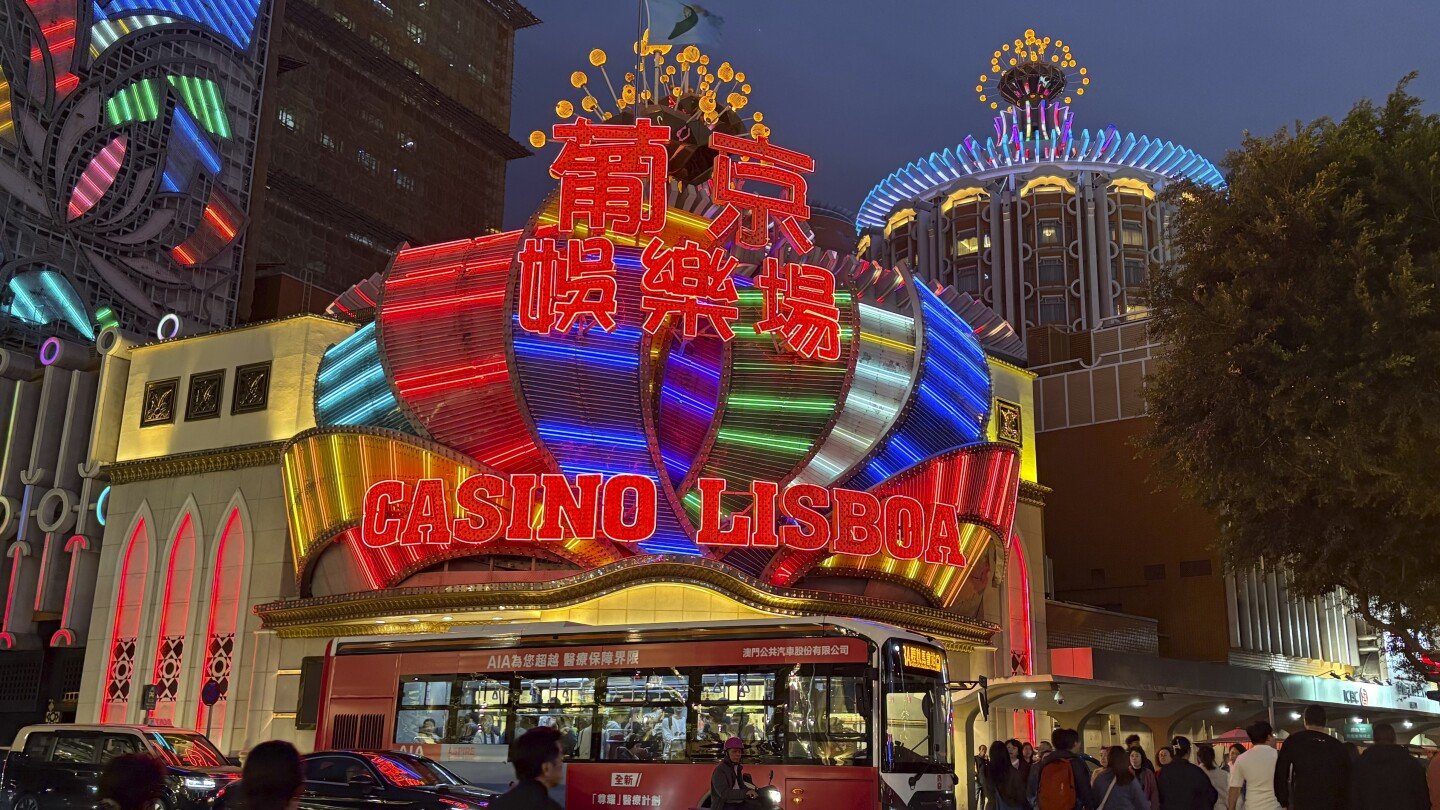macao’s-casino-boom-brings-wealth-but-at-a-cost,-25-years-since-china’s-takeover