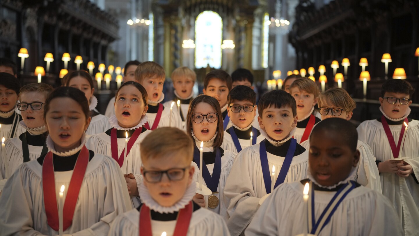 ap-photos:-girls-will-be-part-of-st.-paul’s-cathedral-choir-on-christmas-day-for-first-time