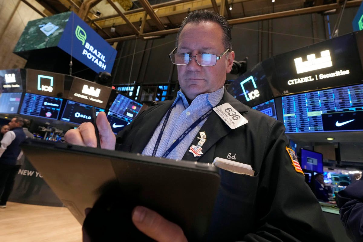 stock-market-today:-nasdaq,-s&p-500-jump-as-nvidia-leads-chip-stocks-higher