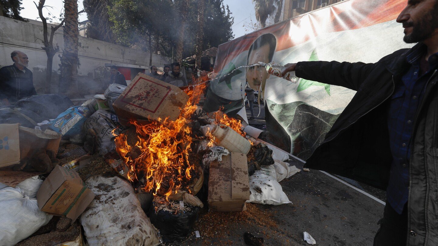 enfrentamientos-en-siria-entre-islamistas-en-el-poder-y-partidarios-de-assad-dejan-victimas