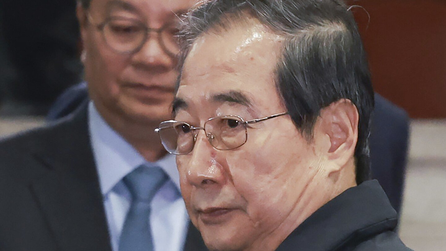 parlamento-surcoreano,-controlado-por-la-oposicion,-vota-para-destituir-al-lider-interino-han