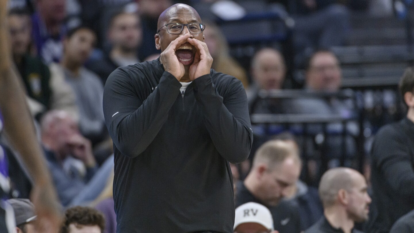 kings-fire-coach-mike-brown-less-than-halfway-through-his-3rd-season,-ap-source-says