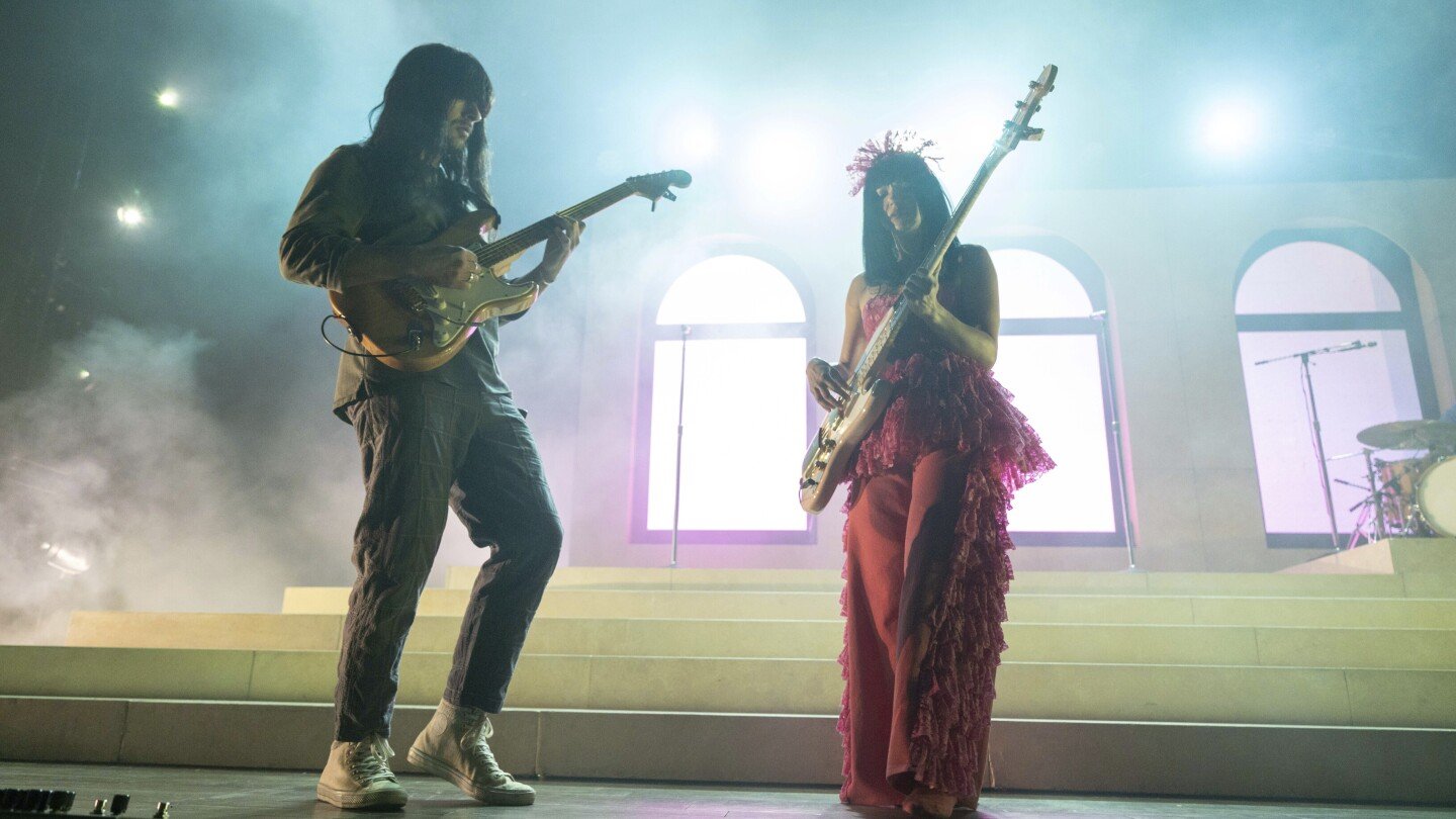 in-grammy-spotlight,-khruangbin-wants-to-‘let-the-music-speak-for-itself’