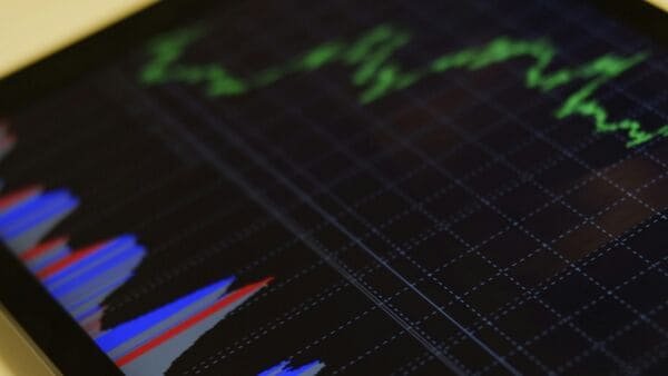 outlook-2025:-how-to-build-a-winning-stock-market-portfolio?-here’s-your-playbook