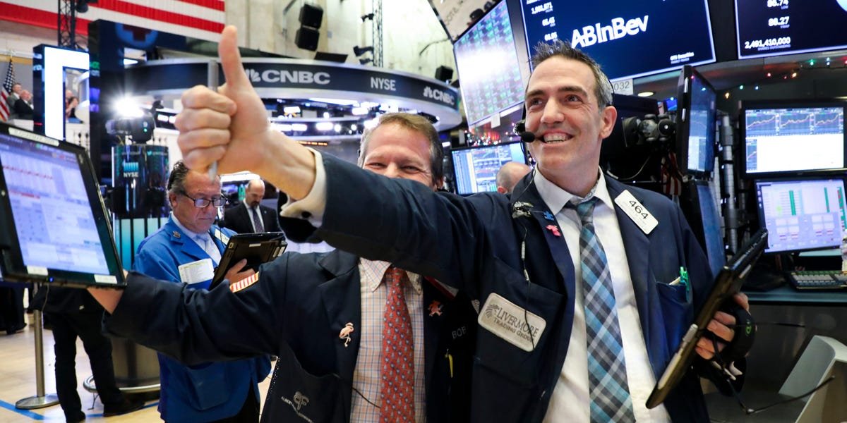 stocks-slip-but-cap-off-2024-with-a-2nd-straight-year-of-20%-gains