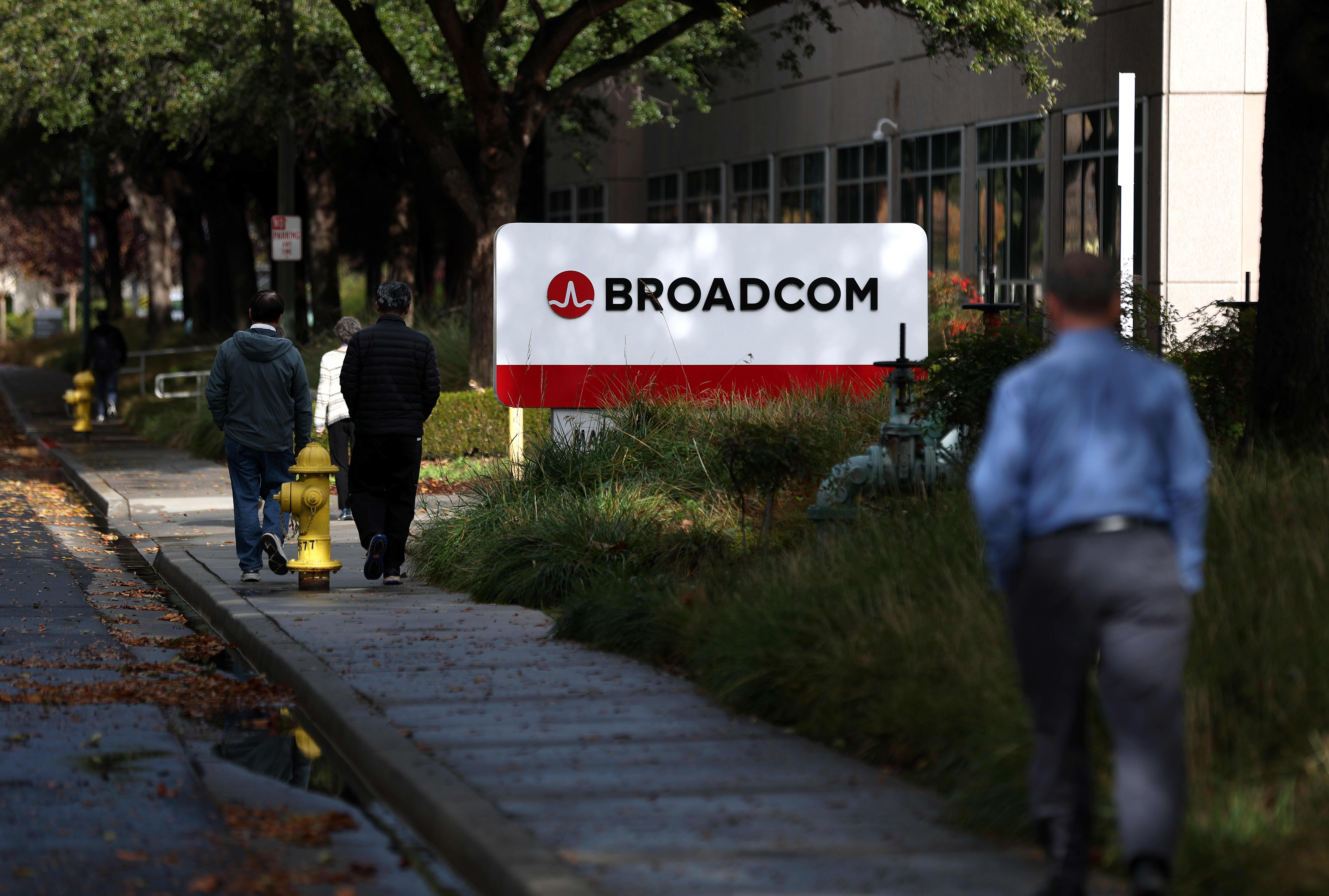We're downgrading Broadcom after shares go parabolic. A rival chipmaker is a buy