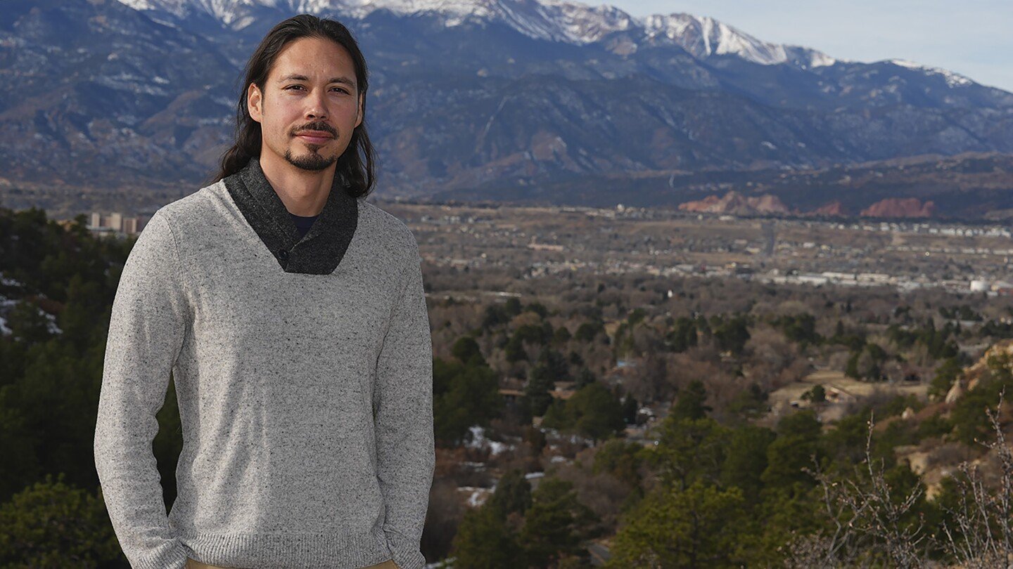 psychedelic-therapy-begins-in-colorado,-causing-tension-between-conservatives-and-veterans