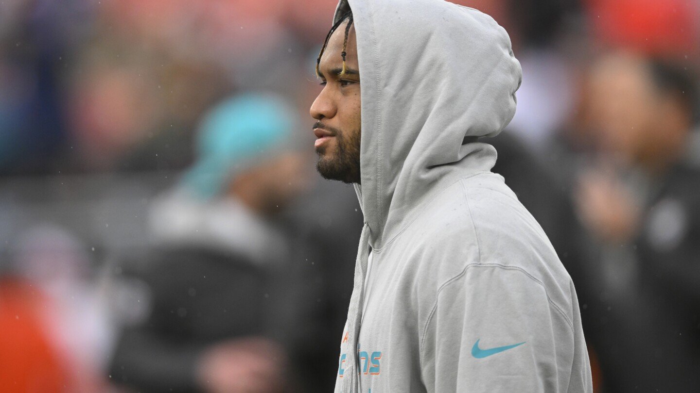 dolphins’-tagovailoa-‘unlikely’-to-play-sunday-against-jets,-huntley-in-line-for-2nd-straight-start