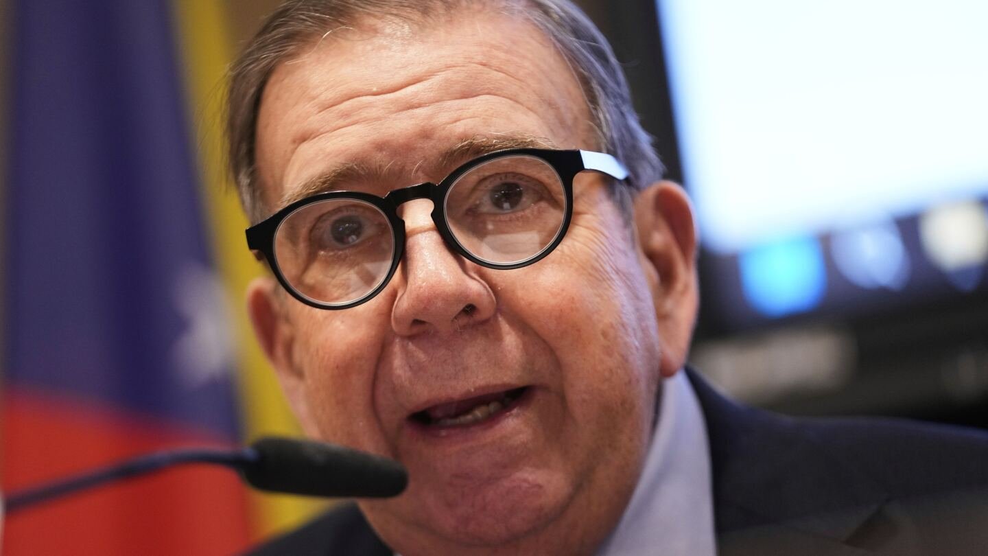 venezuela-reitera-su-intencion-de-arrestar-al-lider-opositor-que-afirma-haber-derrotado-a-maduro