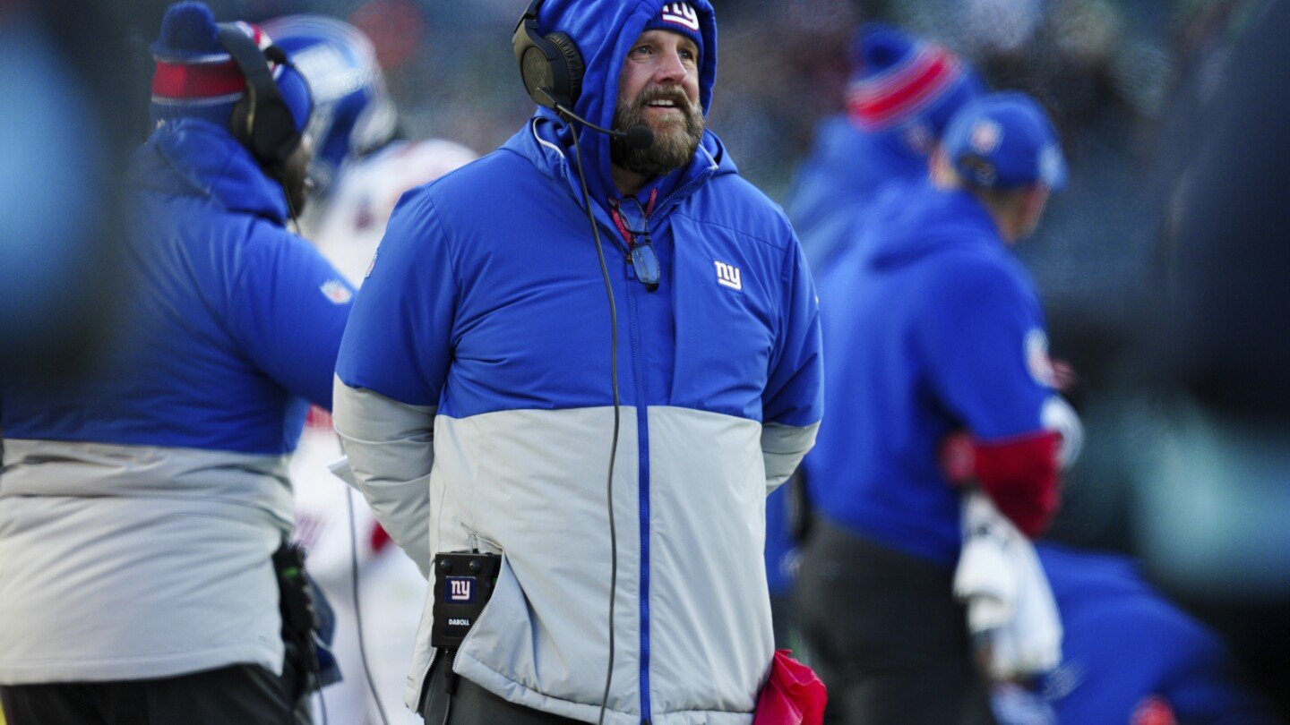 giants-owner-says-gm-joe-schoen-and-coach-brian-daboll-are-staying-put-after-3-14-season